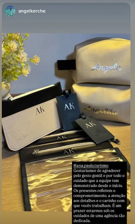 Story de Angel marcando a Ana Paula Turismo